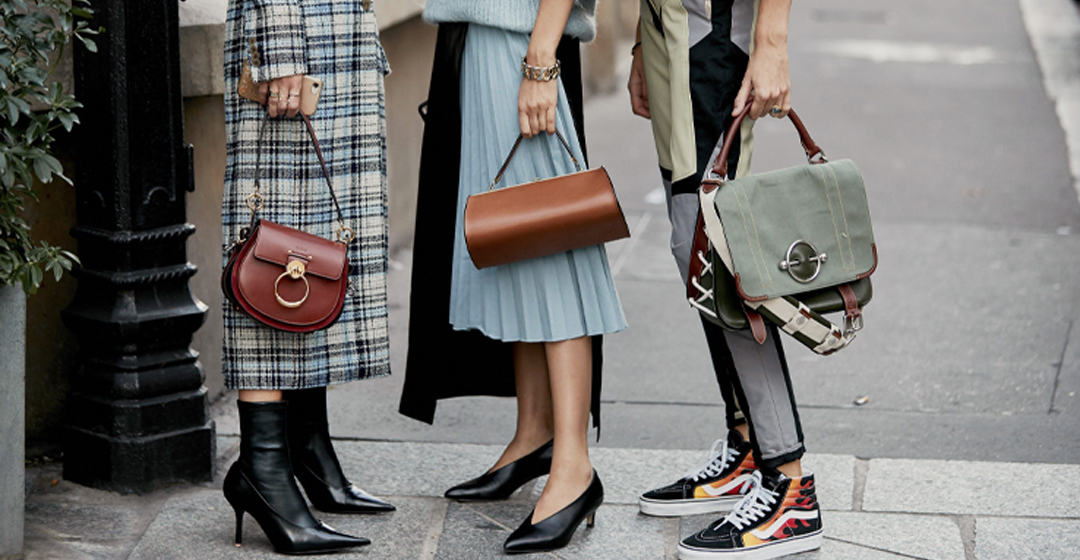 Sacos, sapatos e chapéus